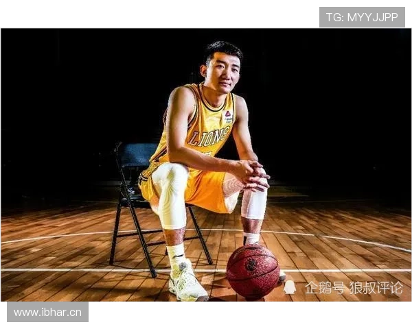 孙铭徽平时省吃俭用，赛场上却像土豪开金库一样砸篮板，真是宝藏性格！